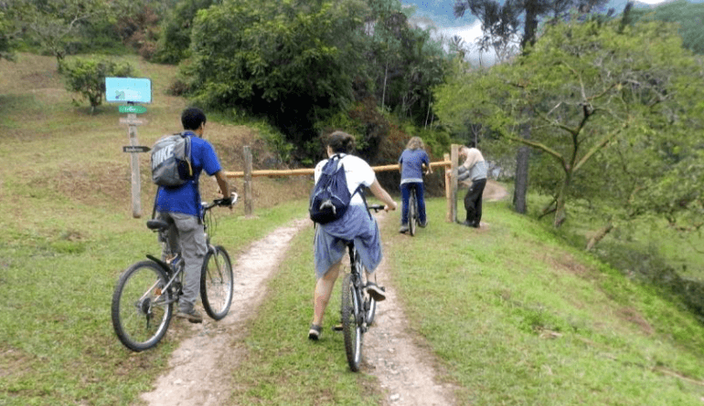 Parque das Nascentes em Blumenau: Passeio de bike
