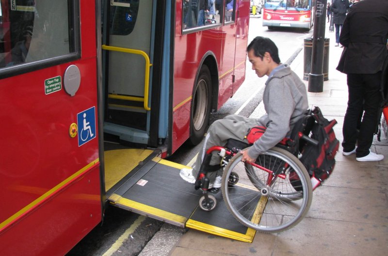 Deficientes físicos em Maceió: Meios de transportes adaptados