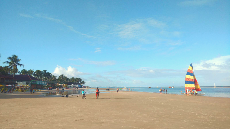 Curtir o dia na praia do Francês em Maceió