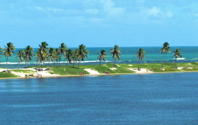 Ilha na Lagoa Mundaú em Maceió