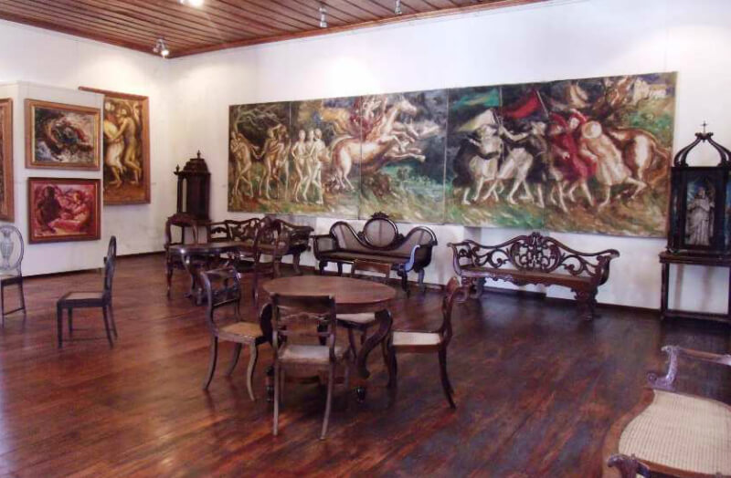 Museu de Arte Sacra Pierre Chalita próximo ao Museu Palácio Floriano Peixoto em Maceió