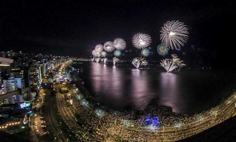 Réveillon Florianópolis Santa Catarina Brazil New Year Eve fireworks beach
