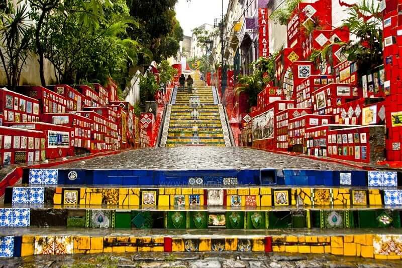 Escadaria colorida do Rio de Janeiro